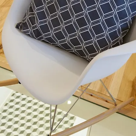 Modern Loft In Bica -jj *