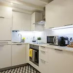 Iconic Tram Views & Loft Living - Loft In Bica