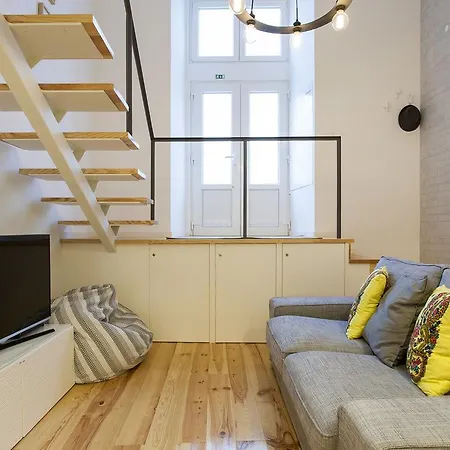 Modern Loft In Bica -jj *